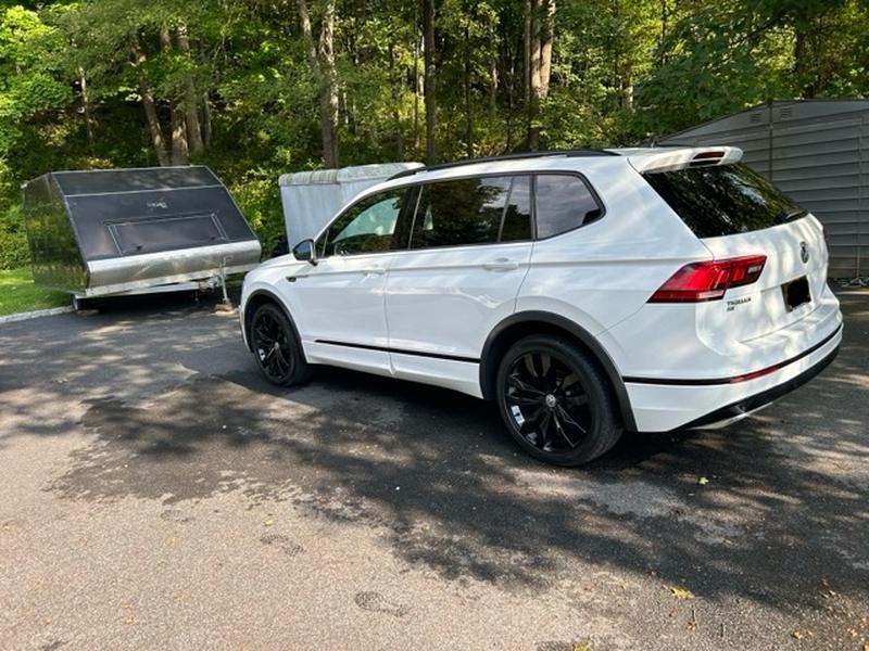 VW Tiguan rear exterior detail
