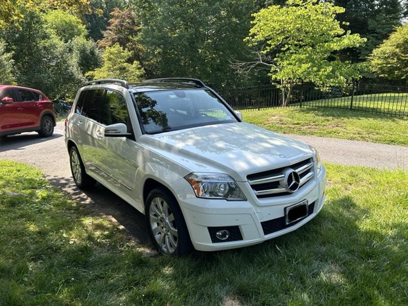 Mercedes SUV exterior detail